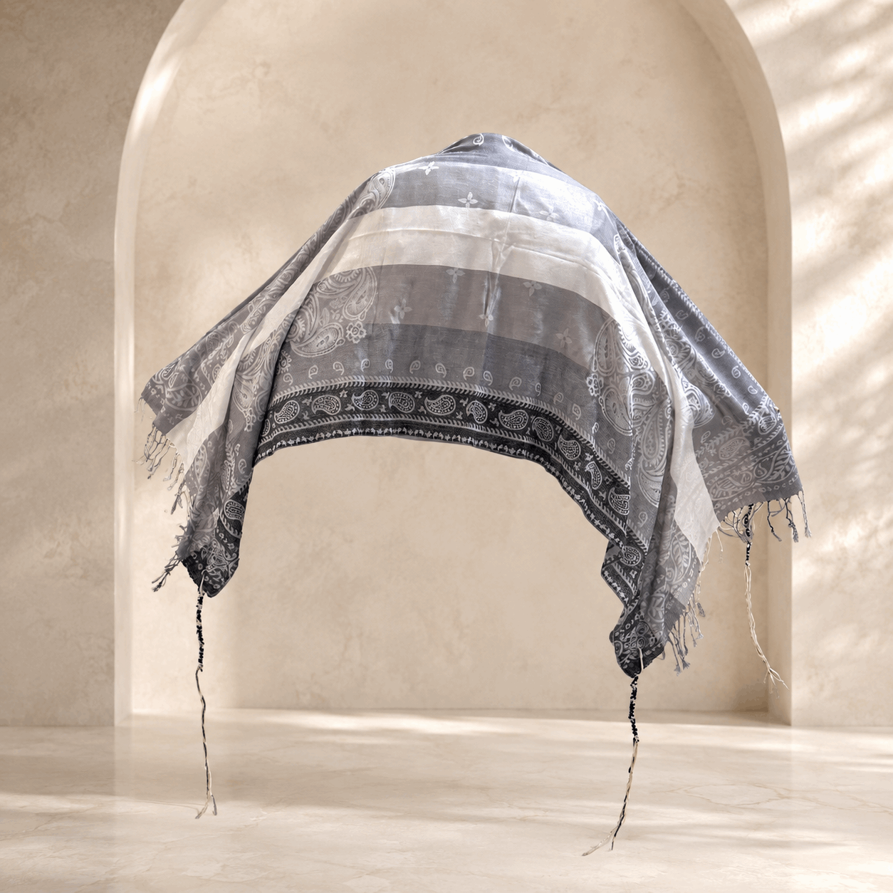 Tallit – Luxury Patterned Jewish Prayer Shawl with Tekhelet Tzitzit | Blue & Gold or Gray & White