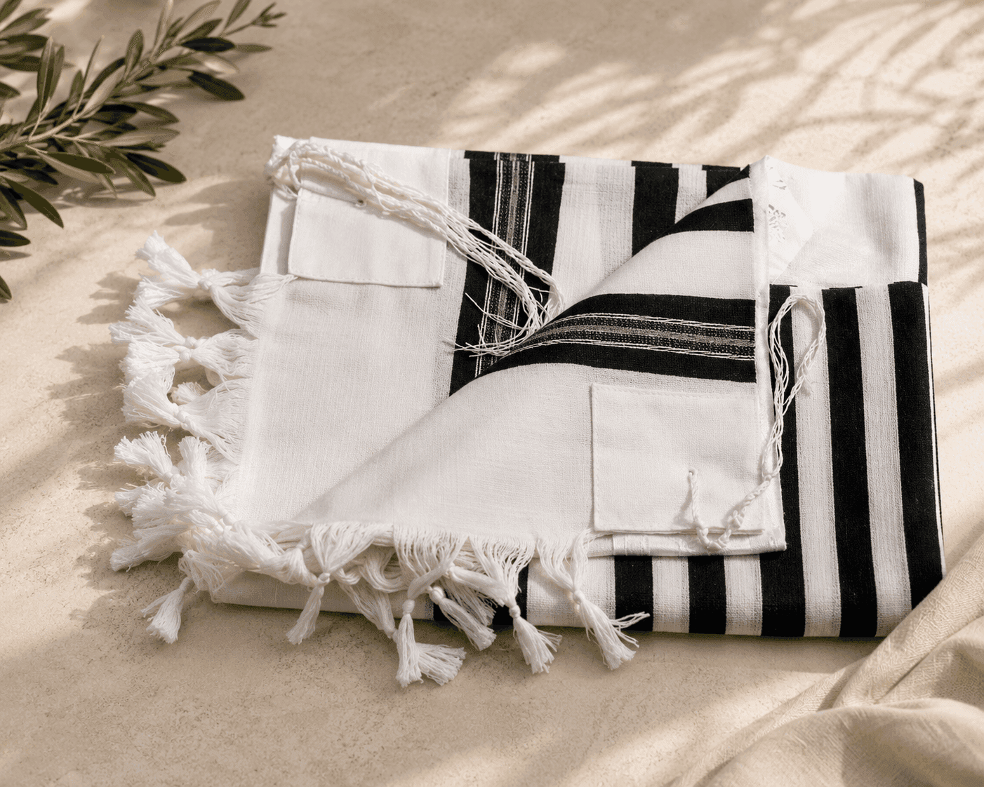 Tallit Tashbetz Black - 100% Rehelim Wool - Mishkan HaTchelet