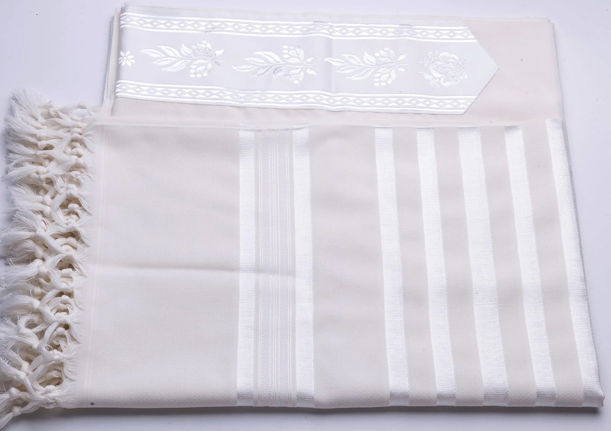 Tallit Shacharit White - 100% Rehelim Wool - Mishkan HaTchelet - Orot Judaica